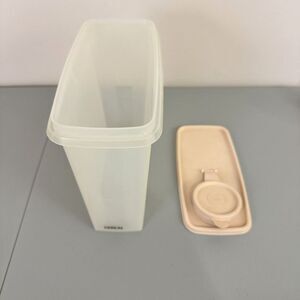 Vintage Tupperware Cereal Store &‎ Pour Container Beige Lid